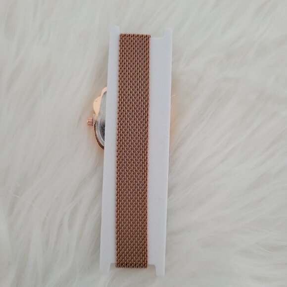 Hello Kitty Watch - Picture 2 of 5